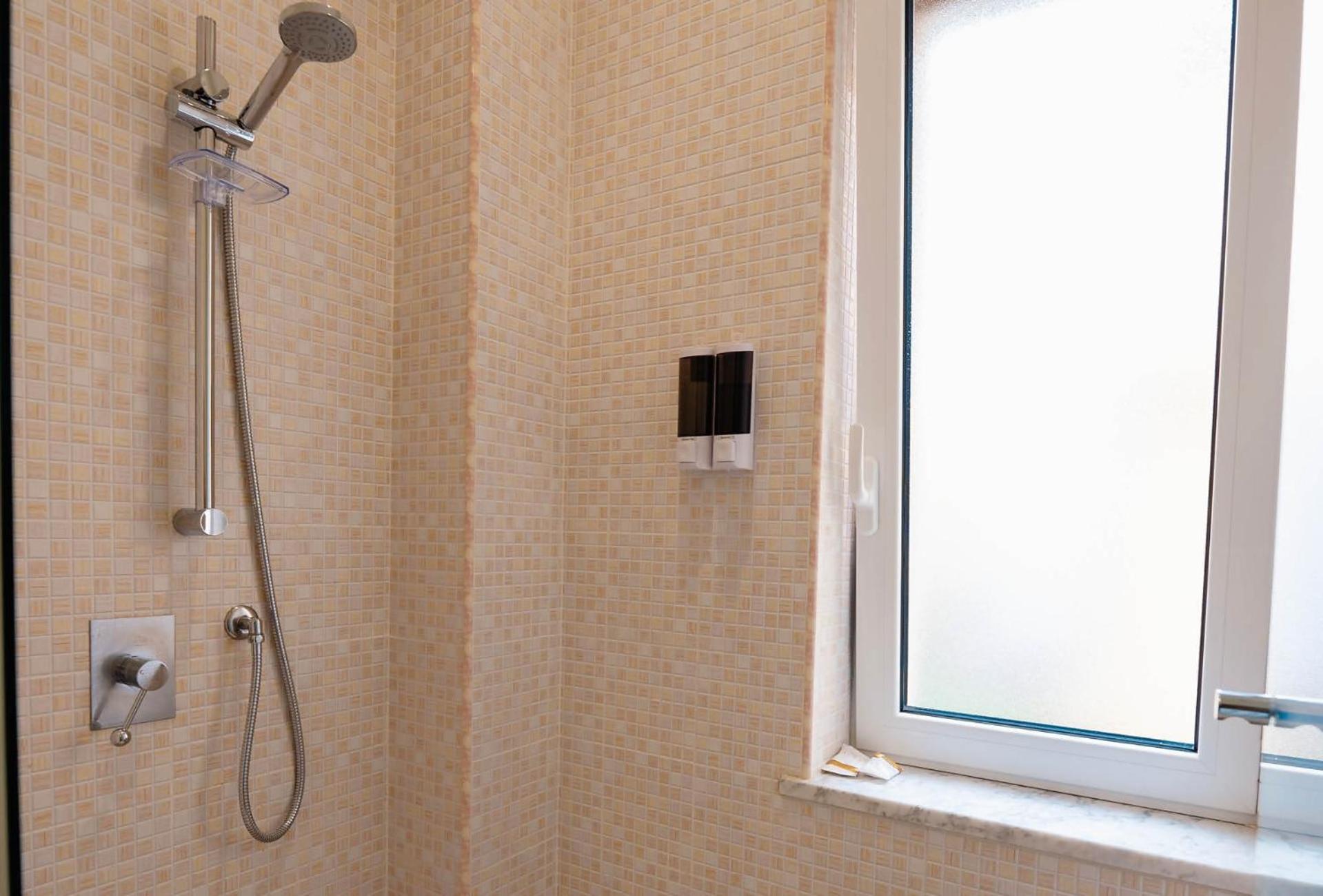 Interno 5 * Napoli