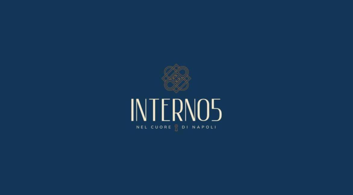 Interno 5 * Napoli
