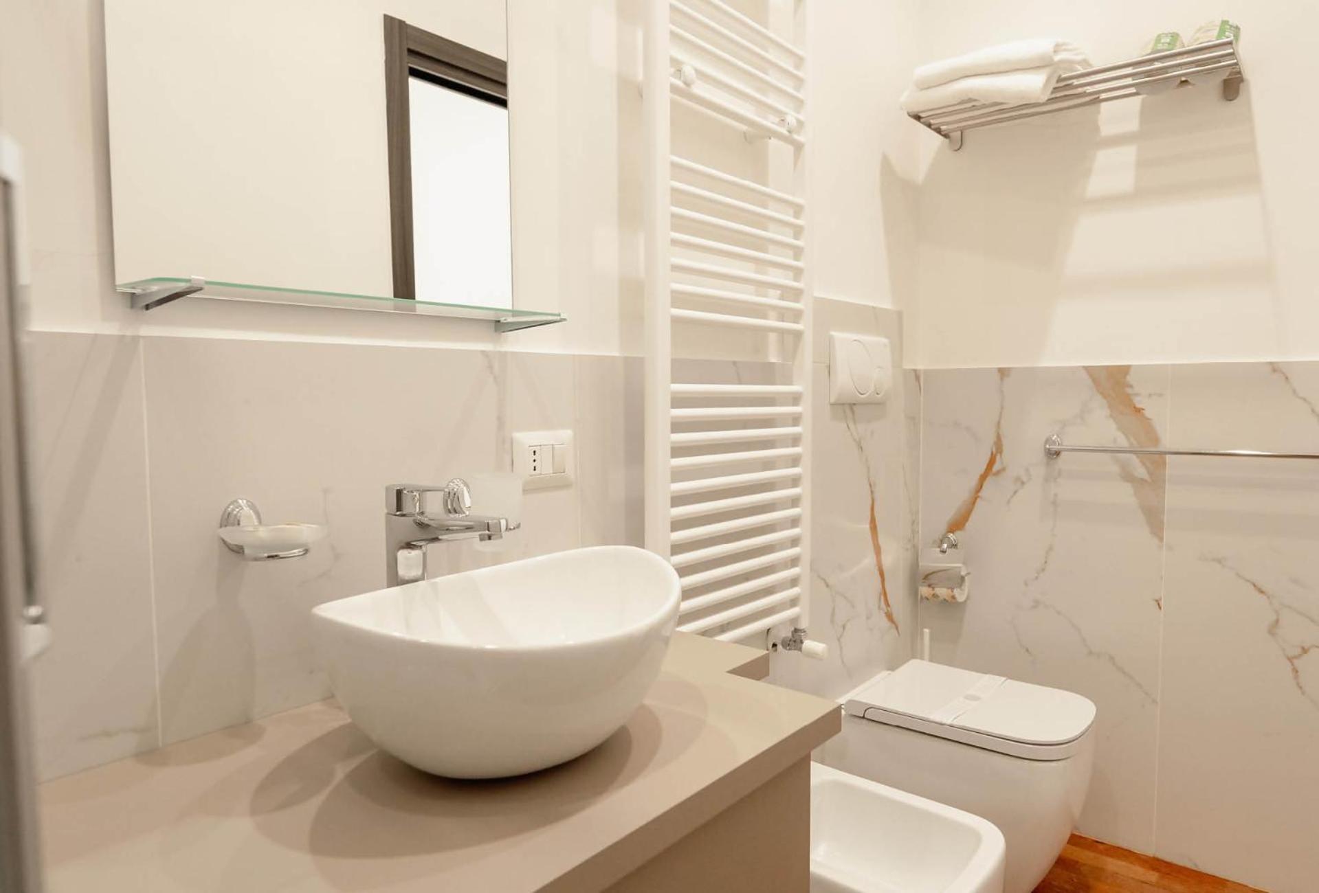 Affittacamere Interno 5 *